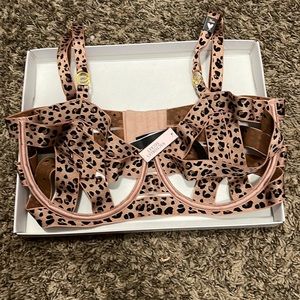Sexy bra, From Victoria’s Secret, size 36D, never been worn, cheetah print